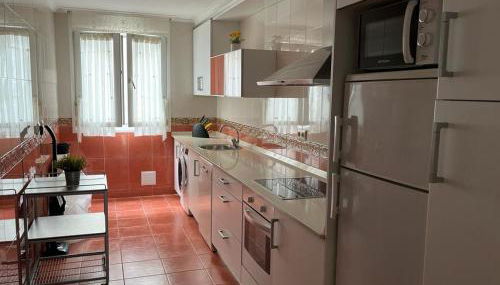 Piso en el centro de Laredo a pie de playa - Foto 4