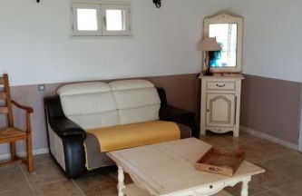 Holiday Home Provenzalisches Ferienhaus mit Charme auf dem Land mit Pool by Interhome - Foto 5