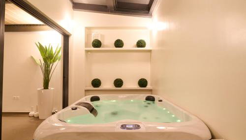 Ma Maison No9 Downtown Villa,Jacuzzi,5bdrs,Parking - Foto 3