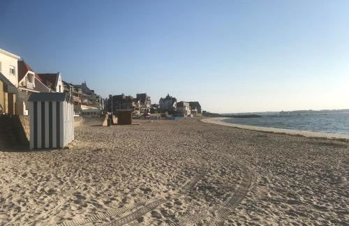 TOUT A PIED ! T2 25m2 - Parking privé - Wifi - Foto 19