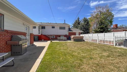 Private Yard and Patio Denver Area Home! - Foto 5