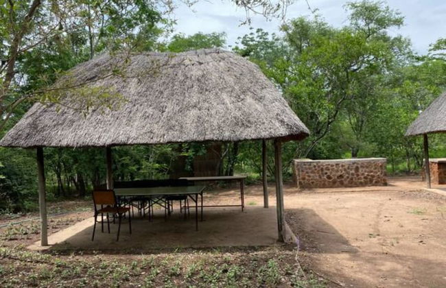 Charming Bush Chalet 2 on This World Renowned Eco Site 40 Minutes From Vic Falls Fully Catered Stay - 1976 - Foto 19