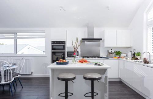 Swanpool View - Walk to Beach - Free WiFi & Parking - Sea & Lake Views - Foto 5