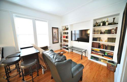 Stone Mansion Sleeps 10-20 Free TV & Parking - Foto 8