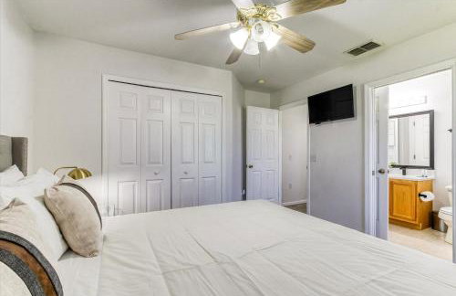 Large Home-Private Pool, Spa, and Pet Friendly Sleeps 12 - Foto 64