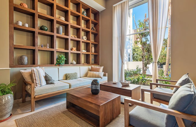 Stunning Beachfront Condo - Sea Views - Foto 40