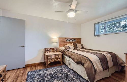 Vaulted Ceilings, Natural Light Apt near Olde Town - Foto 22