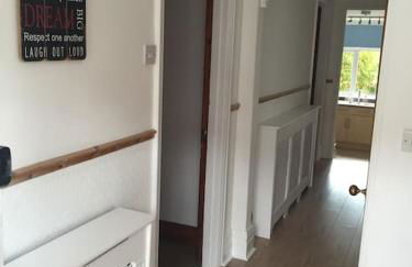 Spacious 5-Bedroom Victorian House Near Sandbanks - Sleeps 14, Parking & Garden - Foto 5