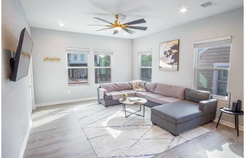 Lovely & Charming 4br/2.5ba Near Downtown's Prime - Foto 10