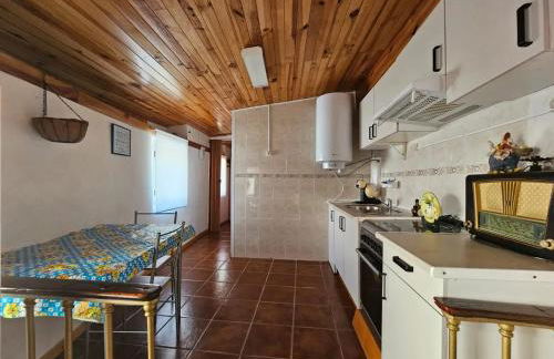 Charming House in Vila Nova de Foz Côa with Private Entrance - Foto 3