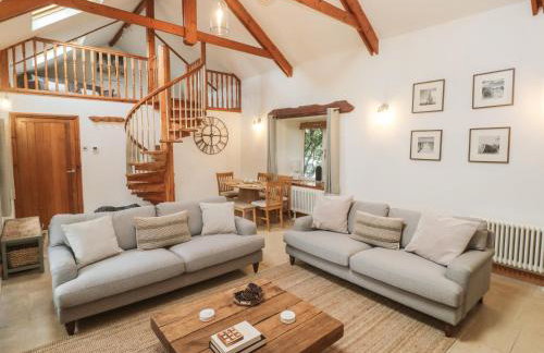 Riverside Barn - Photo 5