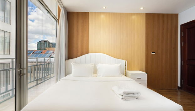 Losso Night Life D1 GymBarJapTown - Foto 2, Habitación