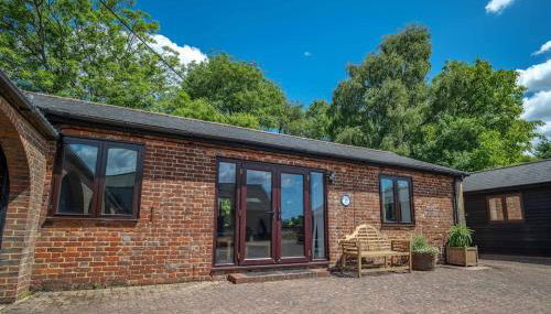 Rural Farm Cottage nr Canterbury - logburner, parking, 2bed and 2bath -idyllic setting - Foto 1