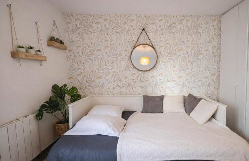 Écrin Bohème au Calme - Idéal Séjour Centre-Ville - Foto 8