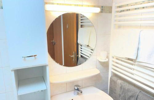 Rückzugsort mit Bergblick in Baiersbronn-Obertal - beheizter Wintergarten & kostenfreier Parkplatz - 70qm Ferienwohnung - Foto 29