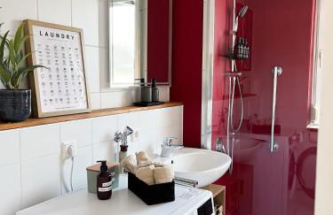 LuBu Stay Central, Cozy, with Workspace and Parking - Foto 23