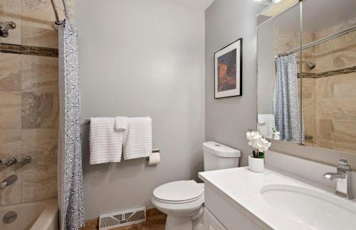 Relaxing Escape + Large Deck - 12 Min to Red Rocks - Foto 17