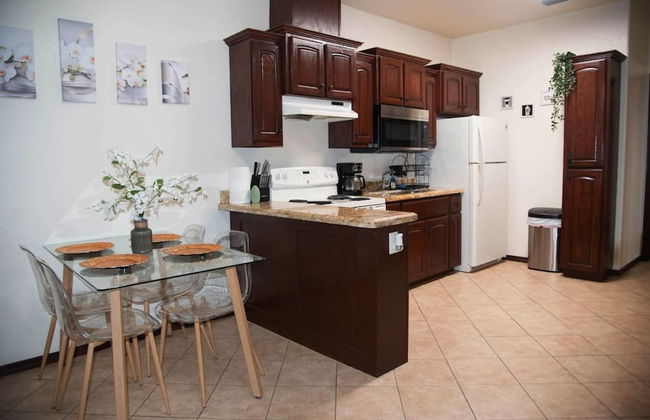 3BD 2BT Town Suite Minutes Away Medical Center - Foto 3