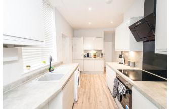 Hassle-Free & Handsome Brand-New 3-Bed Home - Foto 25