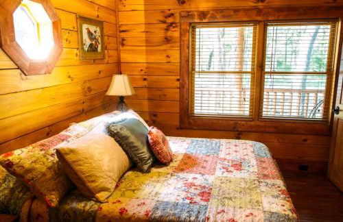 Log Cabin Rental with a Porch near Shenandoah National Park, Virginia - Foto 5