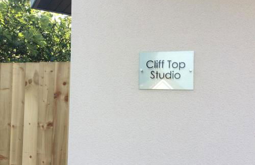 Cliff Top Studio - Photo 14