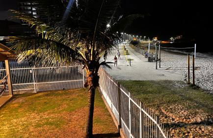 Casa em Itapema pé na areia, de frente ao mar - Foto 11