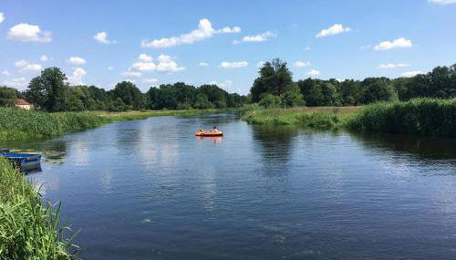 Bungalow nebst Wohnwagen für 4 bis 5 Personen in Nähe von See- und Tesla - Foto 2