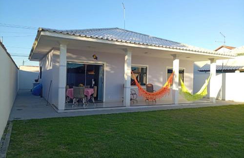 Casa ampla e nova à 400m da praia - Foto 7