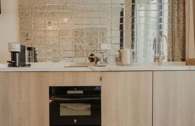 Comfy Studios Hotel - Photo 32