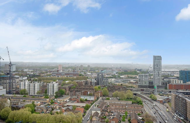 Stunning Two-bedroom Apartment With a Balcony - Foto 44