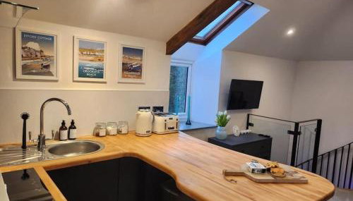 Three Little Pigs - Foto 3, stove, toaster, minibar