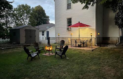 ENTIRE UNIT- Charming Century Home in Harbour Town - Foto 28