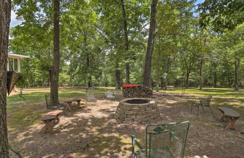 10-Acre Mountain Home Getaway with Fire Pit - Foto 32