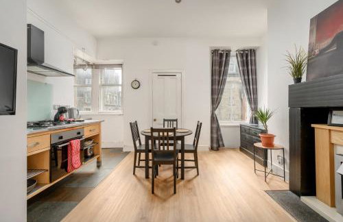 Royal Mile Apartment Edinburgh - Photo 1