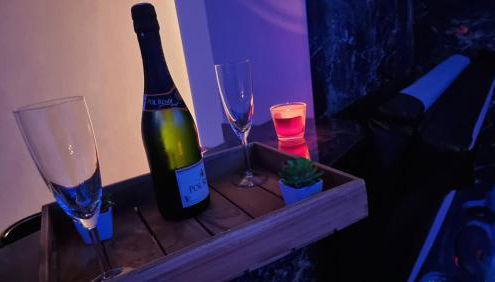 RoyalSpa appartement d'amour avec jacuzzi privatif - Foto 3