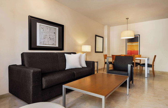 Ramada Hotel & Suites by Wyndham Costa del Sol - Foto 67