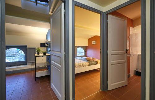 AUTOUR DU CHATEAU - Foto 14