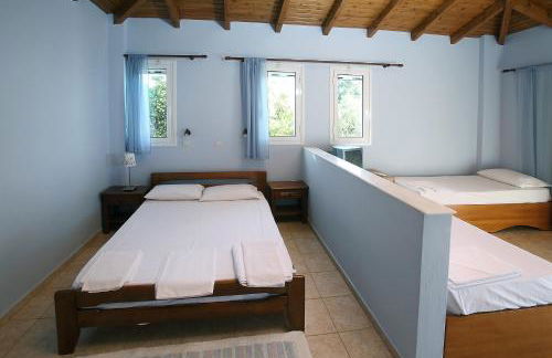 Alexandros Beachfront Apartments near Petalidi with Private Sunbeds & Sea View - Foto 24