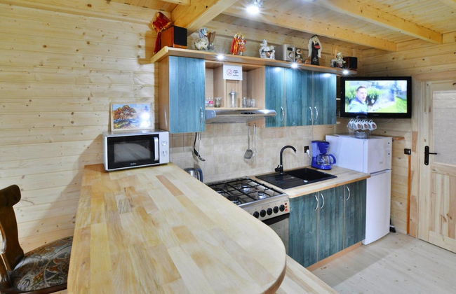 Wooden House by Ostrowieckie Lake With Beach - Photo 15