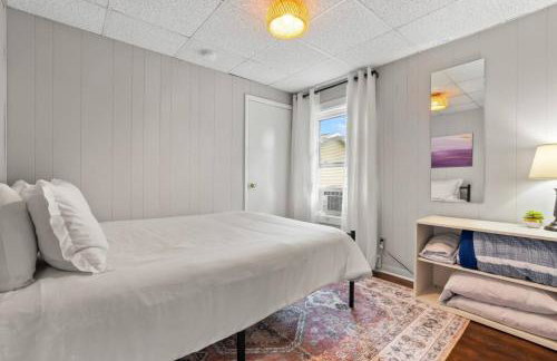 Walk to the Beach! - Free Parking - Fire Pit - Photo 36