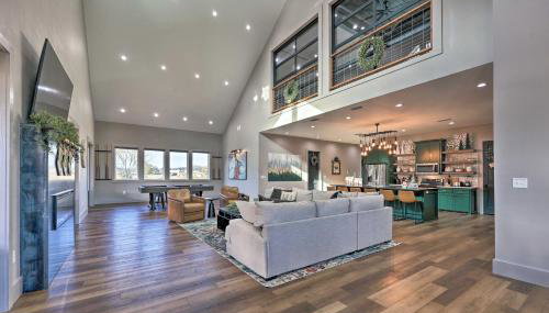 Lavish Riverfront Escape with Gas Grill! - Foto 4