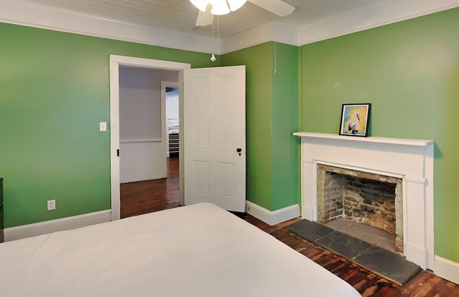 Innerarity House - Photo 2