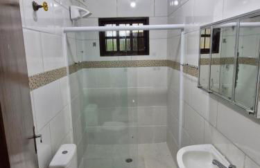 Casa Amarela, 3 Quartos , 15 camas, Acesso rápido às praias - Foto 32