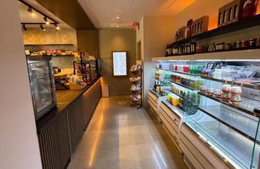 Stunning Lux 2 Bed 2 Bath with Panoramic View from Balcony - Foto 41