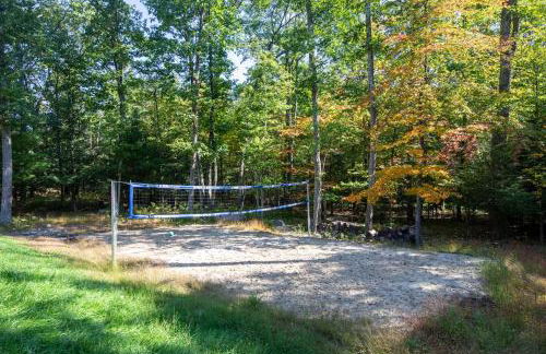 Log House Chalet, Volleyball field, Sauna, Hot Tub - Foto 18