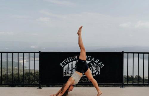 The Lumber Jack Pine Treehouse at Treetop Escapes - Foto 59