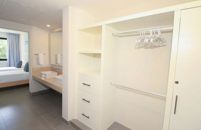 Nick Price Apartments by Spot Rentals - Photo 15