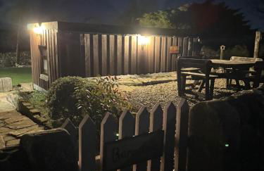 Thors Cave Cabin, Peak District - Photo 10