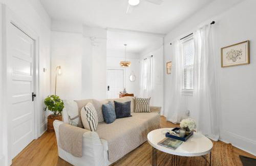 Bright Historic Home, Recently Renovated, Near Downtown, SCAD, & Starland Yard - Foto 1