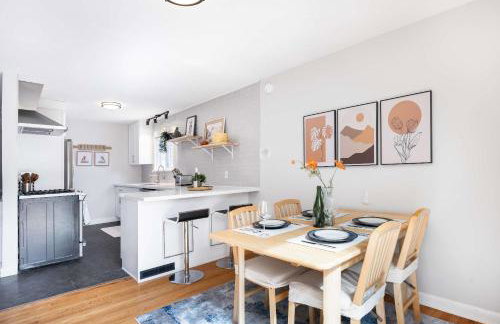 Modern 2BR Retreat w Maple Leaf UW&Park - Foto 21